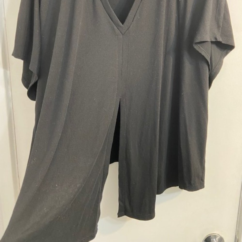 Old Navy Black Ribbed Active Top - Picture 2 of 2